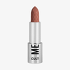 Der nudefarbene CULT CREAMY LIP KIT Lippenstift von Mesauda Beauty wird in einer silbernen Tube mit den Etiketten "ME" und "CULT" auf weißem Hintergrund geliefert.