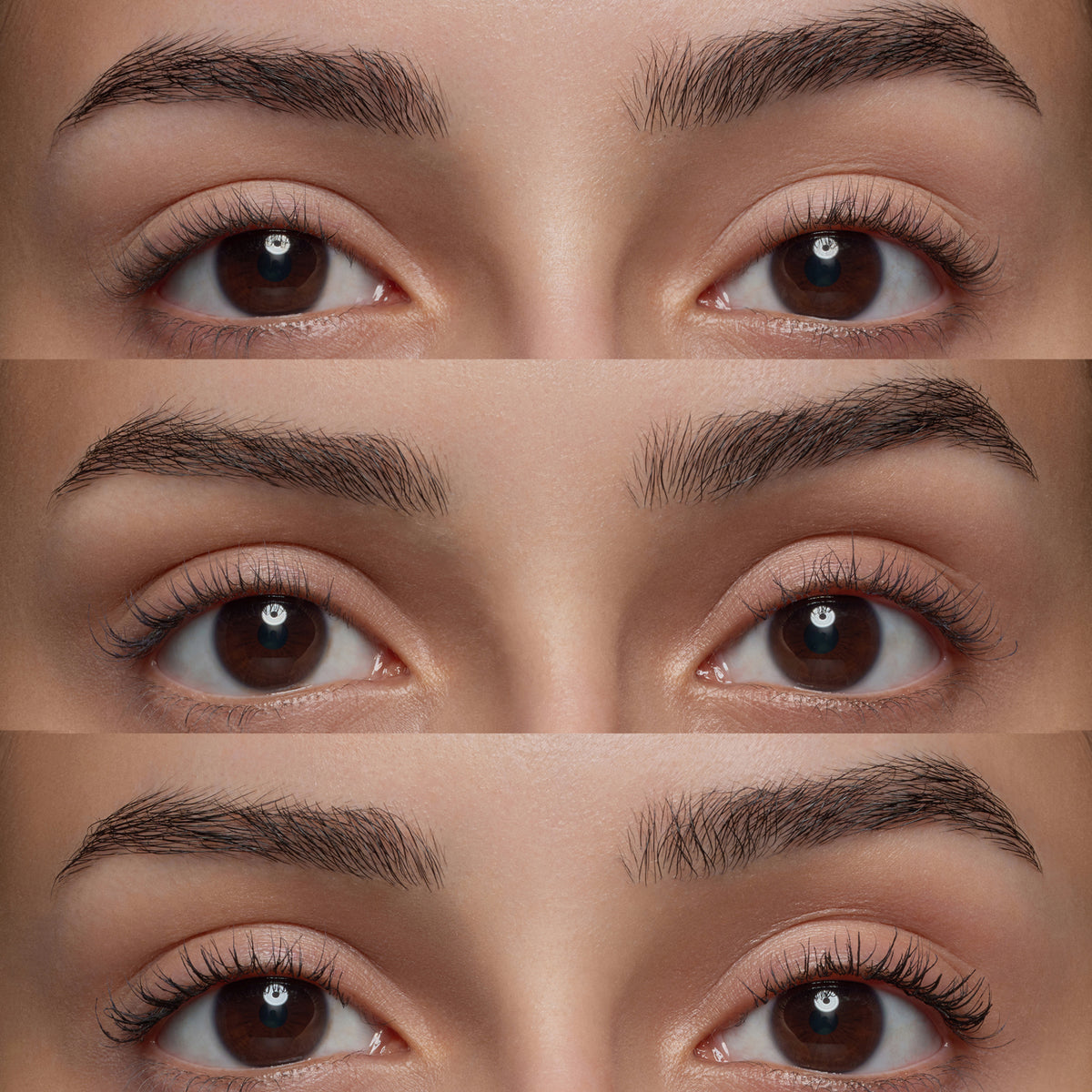 Drei Nahaufnahmen von Augen mit braunen Iriden zeigen ungetuschte Wimpern, danach leicht geschwungene und zum Schluss stärker geschwungene, getuschte Wimpern.