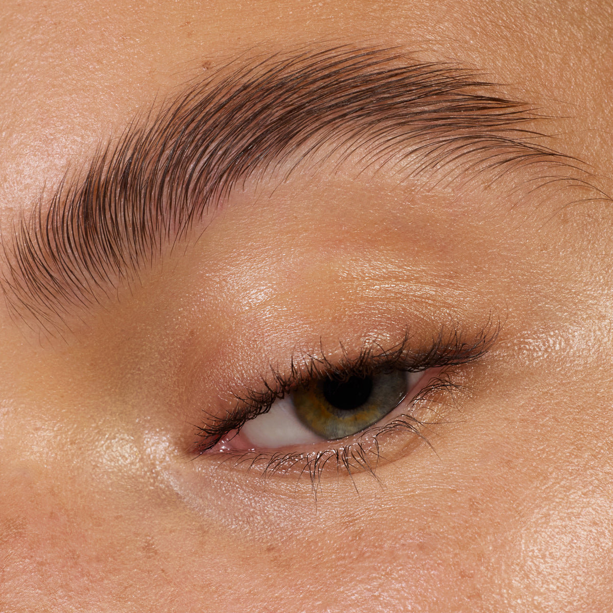 FIX IT LIKE A PRO TRANSPARENT BROW FIXING GEL