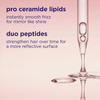 Ein Tropfer mit klarer Flüssigkeit verdeutlicht, wie die Ceramid-Lipide und Duo-Peptide der Maria Nila Mirror Gloss-Reihe dem Haar zugutekommen.