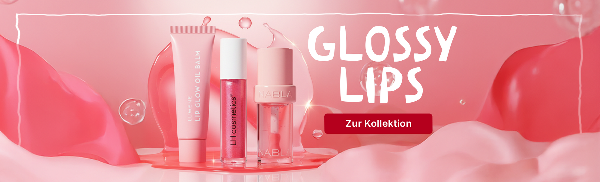 Drei Lippenpflegeprodukte von Lumene, LH Cosmetics und Nabla in Rosa- und Pinktönen vor rosafarbenem Hintergrund, Text 'Glossy Lips'.