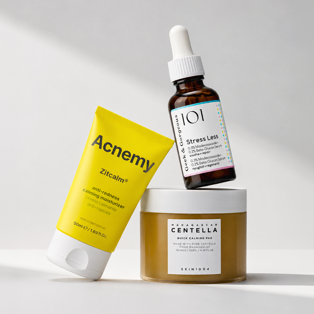 Drei Hautpflegeprodukte für dehydrierte Haut von Acnemy, Geek & Gorgeous und SKIN1004 auf hellem, minimalistischem Hintergrund.