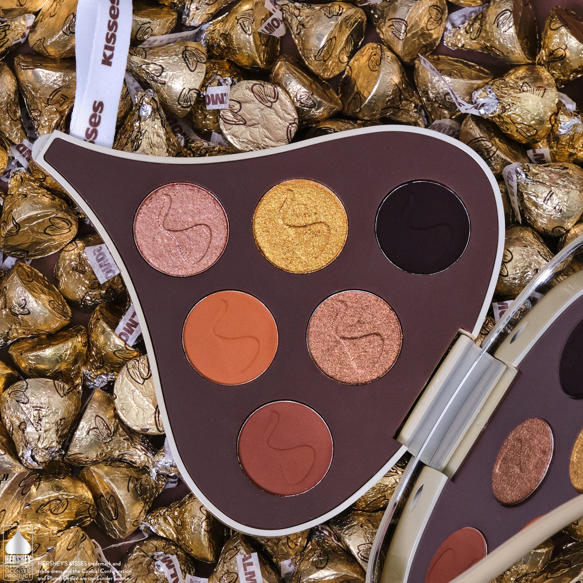 Glamlite Cosmetics | Hershey's Kisses x Glamlite Milk Chocolate with Almonds Palette